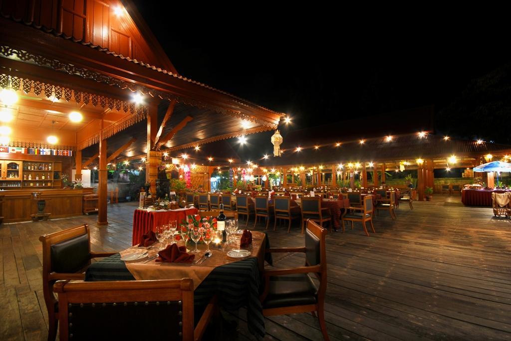 Maeyom Palace Hotel Phrae Esterno foto