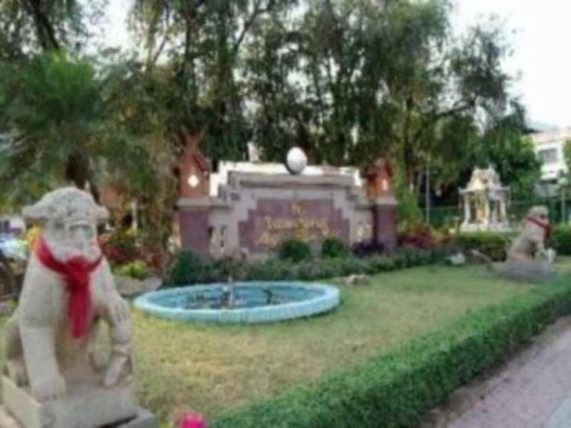 Maeyom Palace Hotel Phrae Esterno foto